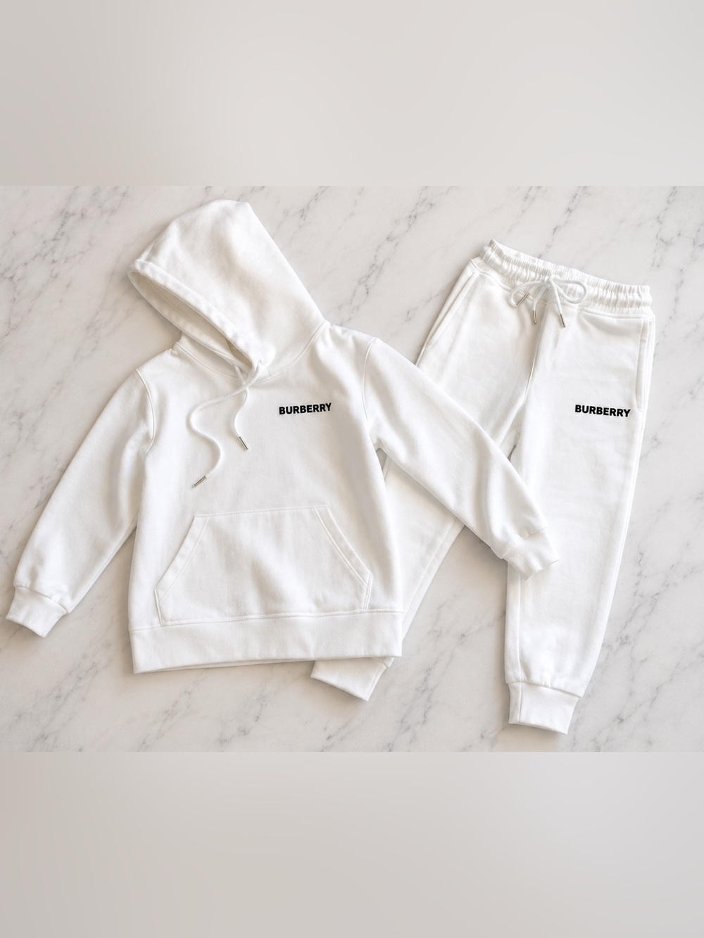 💖 Pre-loved Burberry style Kids White Hoodie Jogger Set Tracksuit 2-Piece